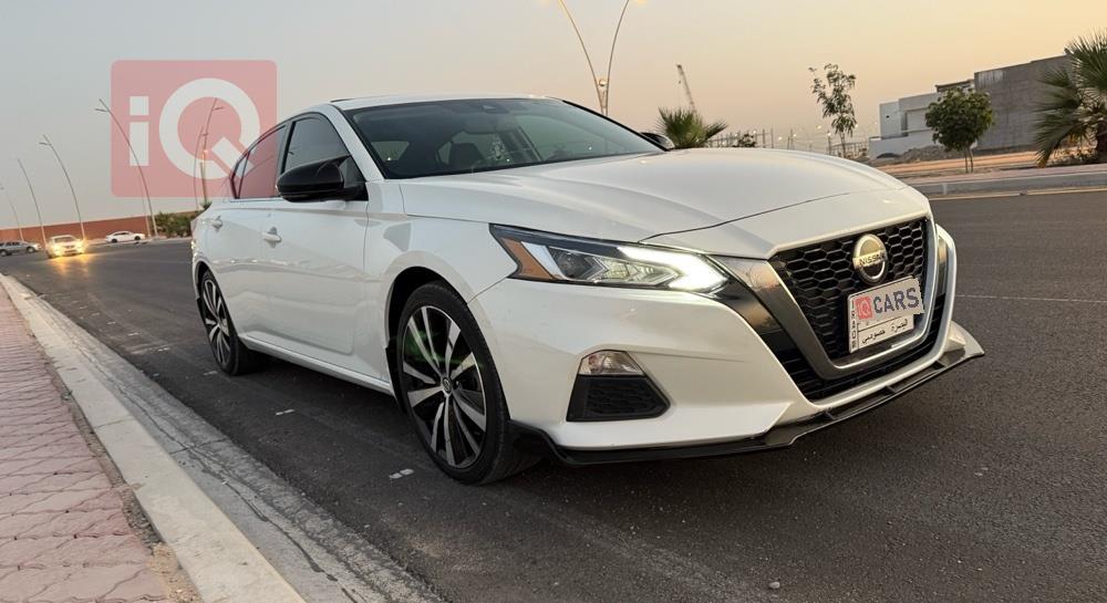 نیسان ئەلتیما